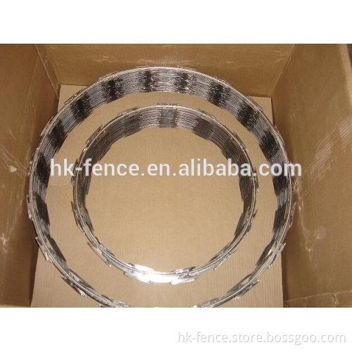CBT-65 450mm roll diameter galvanized razor barbed wire